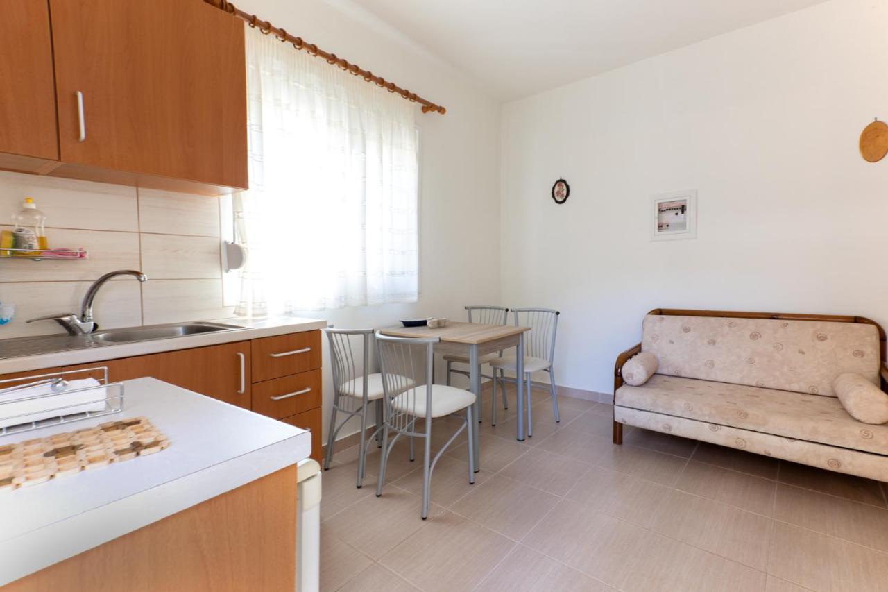 Nikki'S Family Apartments Sívota Eksteriør bilde